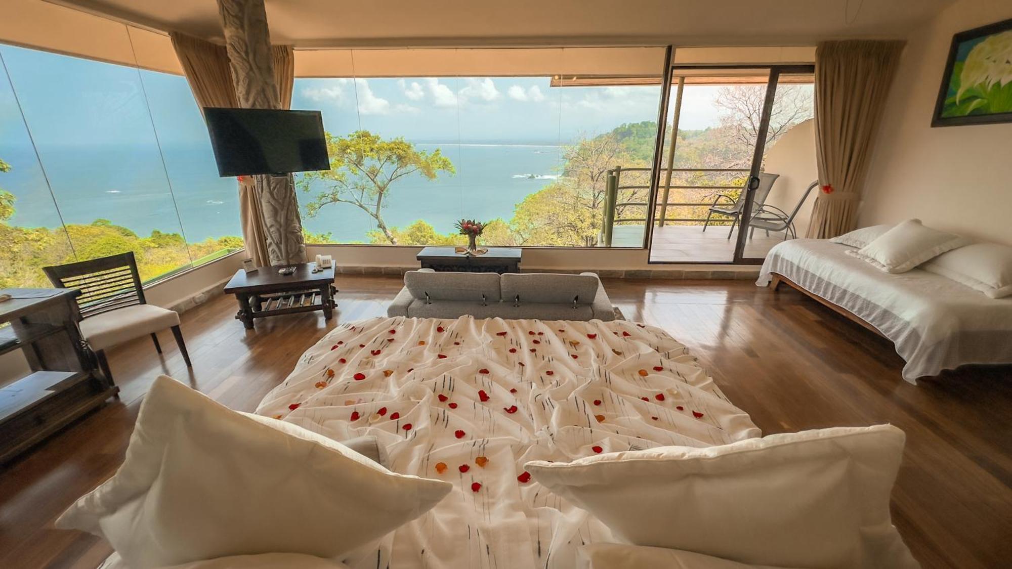 Issimo Suites (Adults Only) Manuel Antonio Esterno foto
