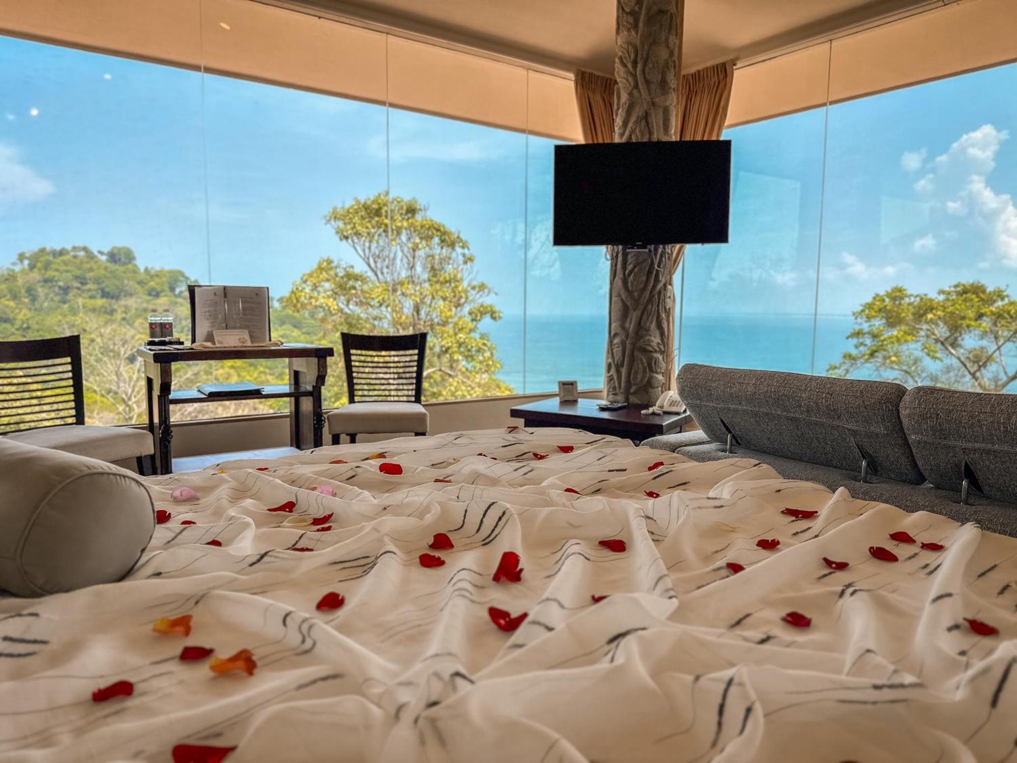 Issimo Suites (Adults Only) Manuel Antonio Esterno foto