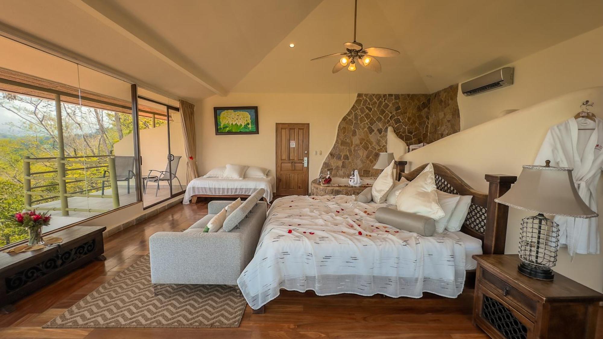 Issimo Suites (Adults Only) Manuel Antonio Esterno foto