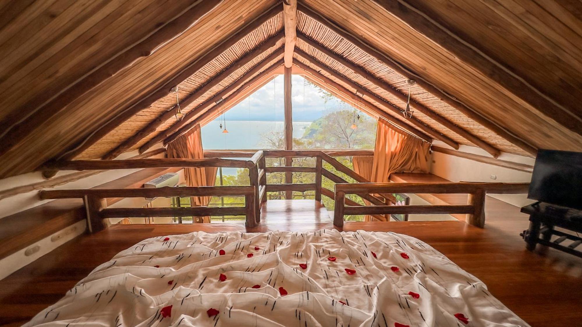 Issimo Suites (Adults Only) Manuel Antonio Esterno foto