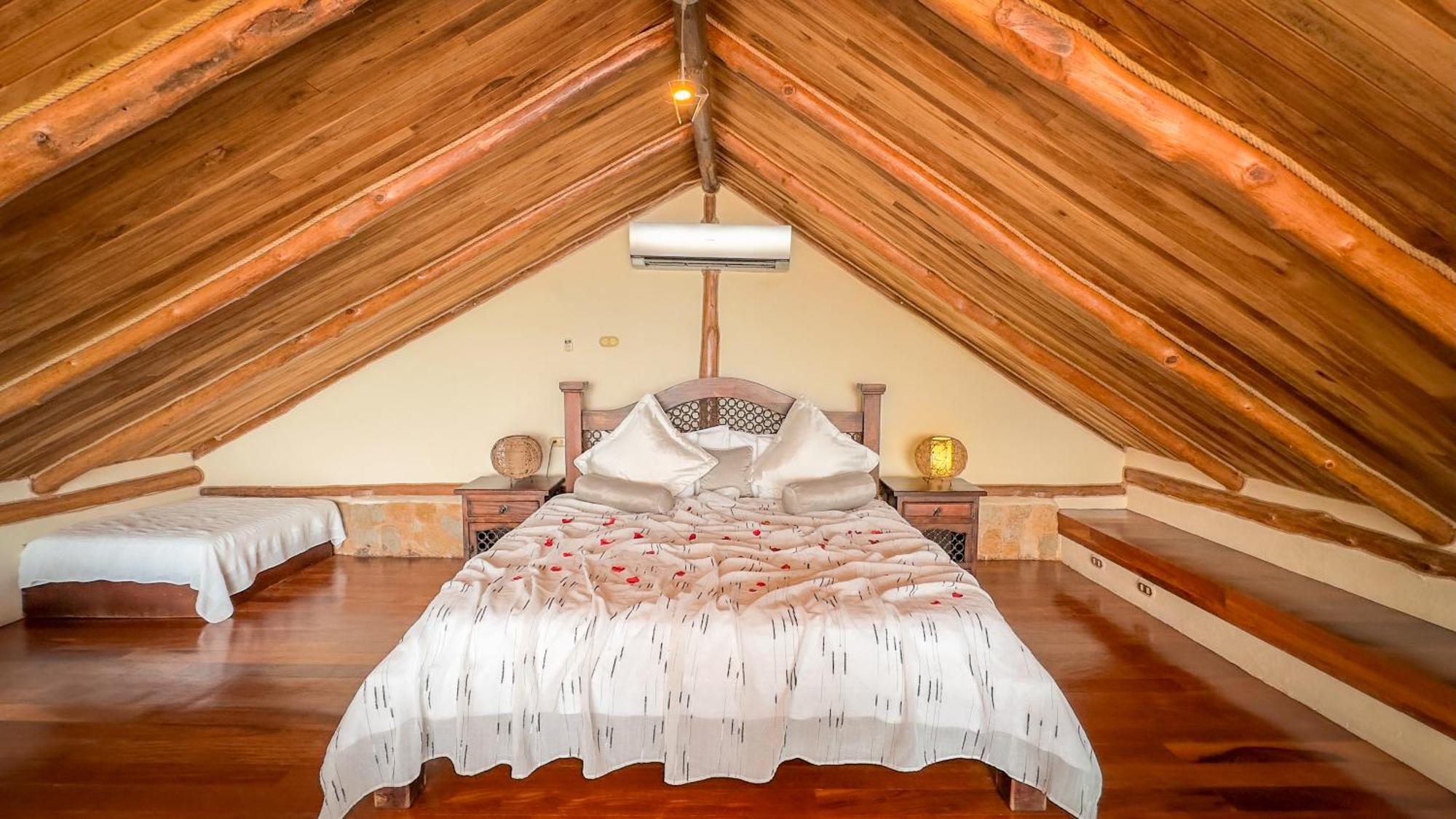 Issimo Suites (Adults Only) Manuel Antonio Esterno foto