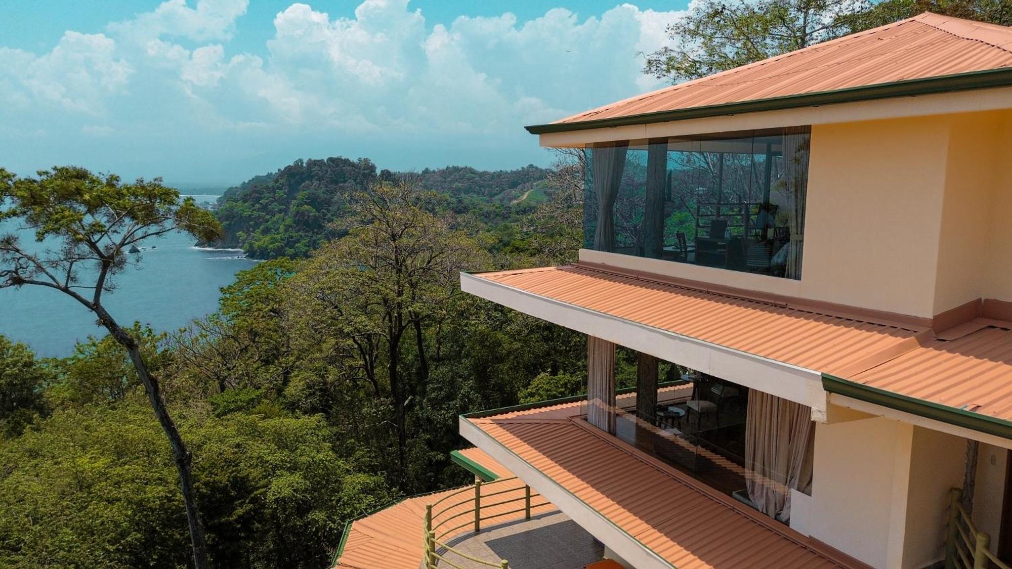 Issimo Suites (Adults Only) Manuel Antonio Esterno foto